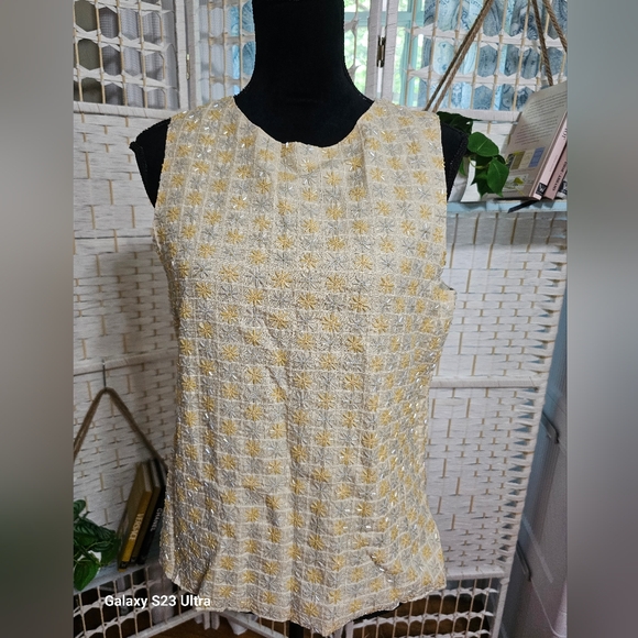 🧨Vintage Oscar De La Renta Beaded Jeweled Star Burst 100% Silk Top - Picture 2 of 8